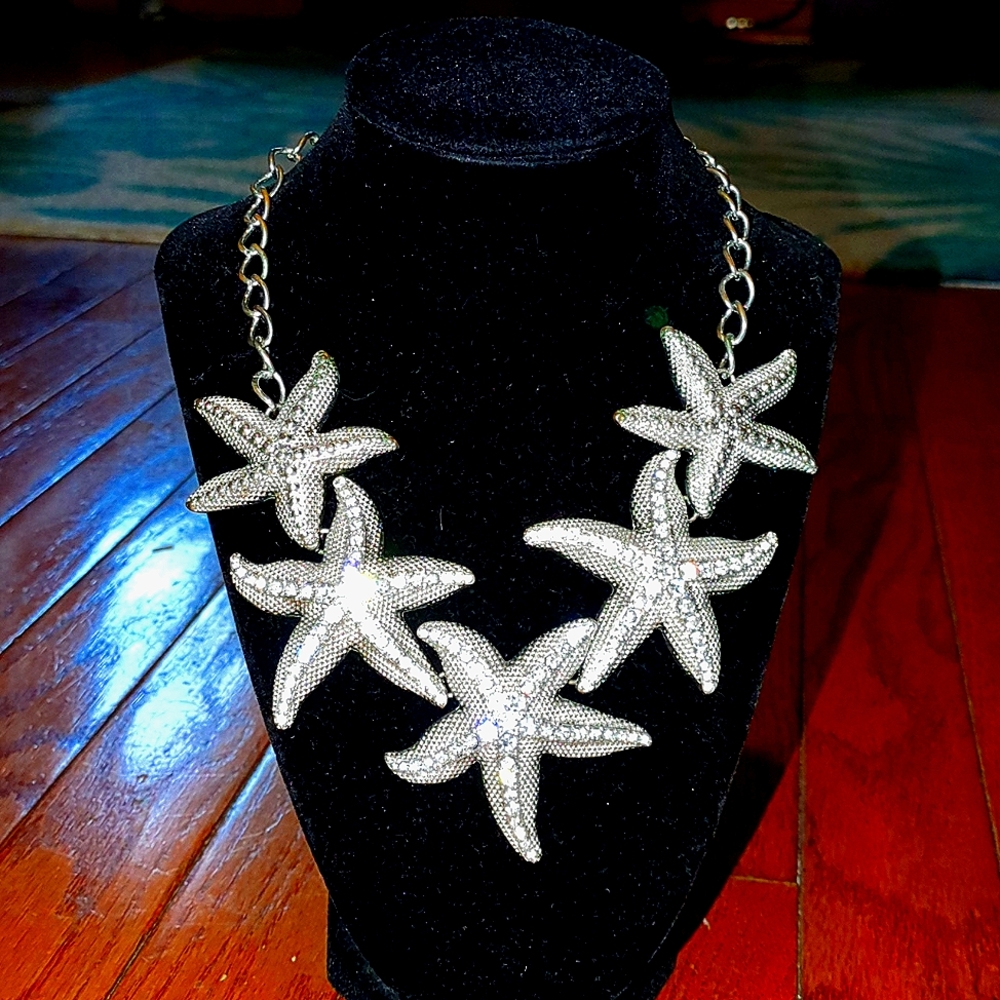 Starfish statement necklace